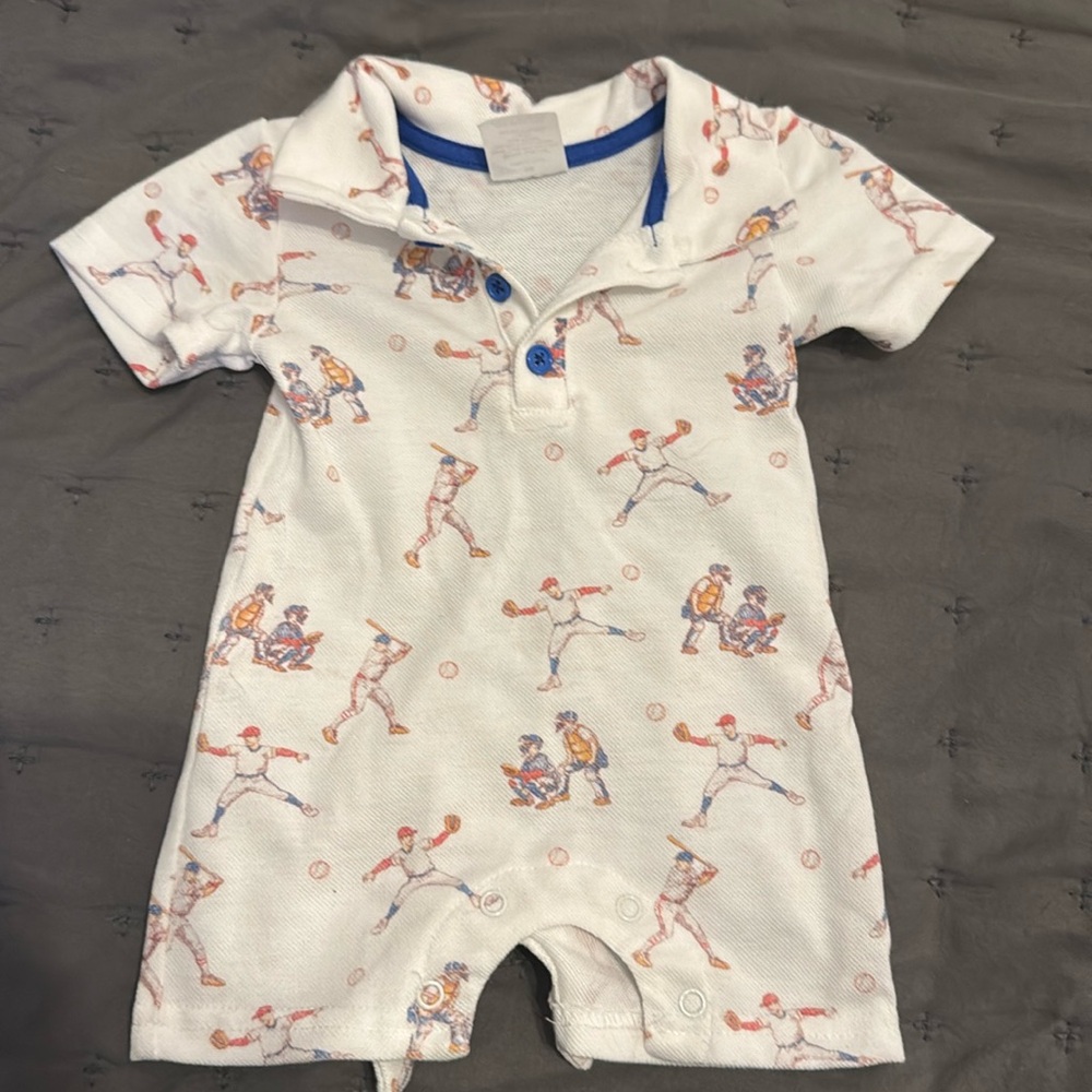 Infant Vintage Baseball Print White Knit Romper - 3 months